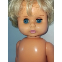 Пластиковая кукла из ГДР ( высота 54 см) 