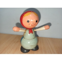 Фигурка куколка  из СССР , колкий пластик МОСКВА  1949 год ( высота 5.2 см) 