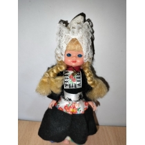 Коллекционная кукла Голландия ( высота 14 см) 