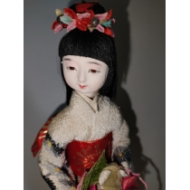 Коллекционная кукла Япония  ( общая высота 19.5 см) 