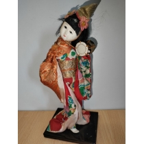 Коллекционная кукла  Япония  ( общая высота  21 см) 