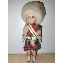 Коллекционная кукла Англия ( высота 14 см) 