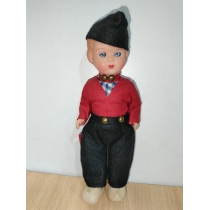 Коллекционная кукла  ( высота 19.5 см) 