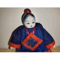 Коллекционная фарфоровая кукла ( высота 18.5 см) 