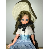 Коллекционная кукла  Франция ( высота 11.5 см) 