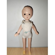 Маленькая пластиковая куколка из СССР ( высота 15 см) 