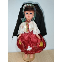 Коллекционная кукла  Португалия  ( высота 22 см) 