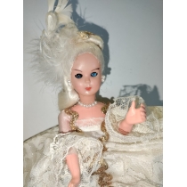 Коллекционная кукла  ( высота 21.5 см)  