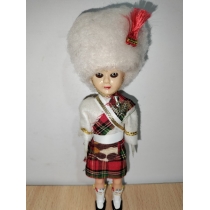 Коллекционная  кукла Англия ( высота 16 см)