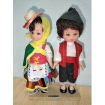 Пара коллекционных кукол ( высота по 17 см) 