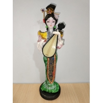 Коллекционная кукла Азия ( высота общая 26 см) 