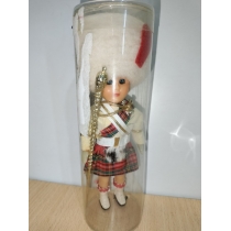Коллекционная кукла ( высота общая 16.8 см)