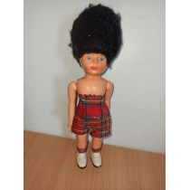 Коллекционная кукла Англия ( высота по макушку 15.5см) 