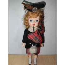 Коллекционная кукла Англия ( высота 18.5 см)