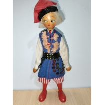 Коллекционная кукла Польша ( высота 22.3 см) 
